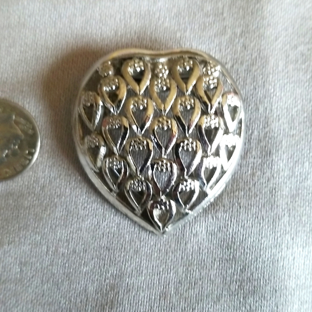 Silver tone HEART shaped designer Scarf clip